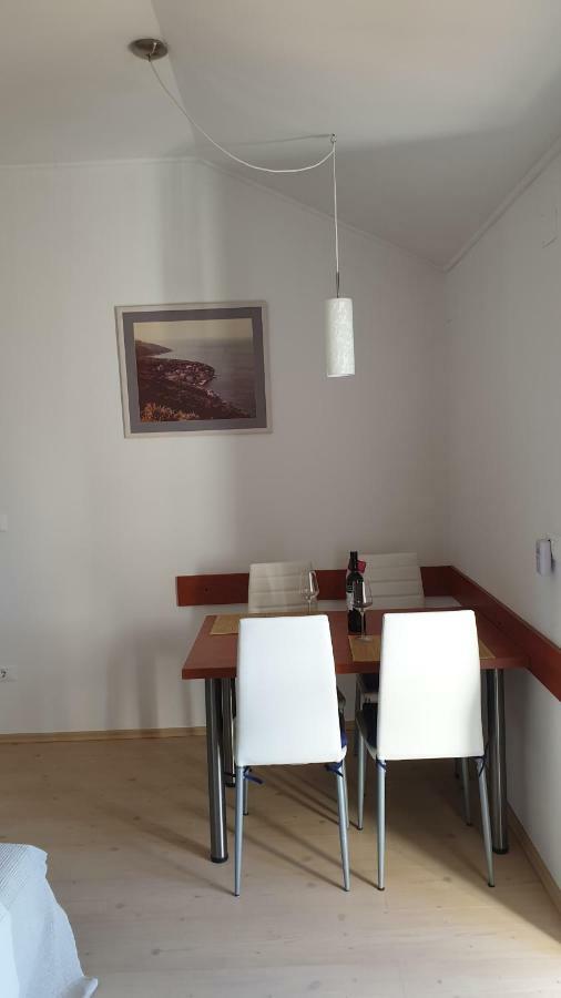 Apartment Marina Valun Exteriér fotografie